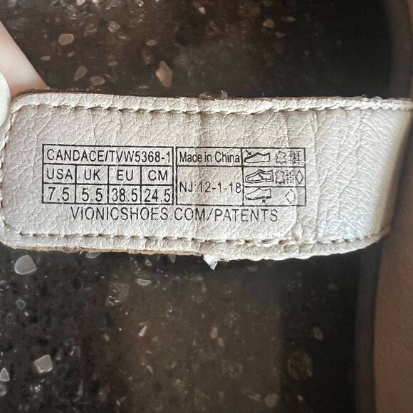 Vionic Candace Orthodic Sandals Beige Taupe Tan Nude Quick Dry Strappy Women 7.5 - Picture 3 of 8